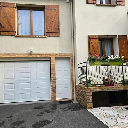 Duplex En Maison Individuelle De 70 M2avec Jardin * Viry-Chatillon