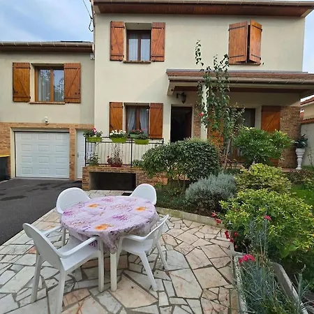 Duplex En Maison Individuelle De 70 M2avec Jardin * Viry-Chatillon